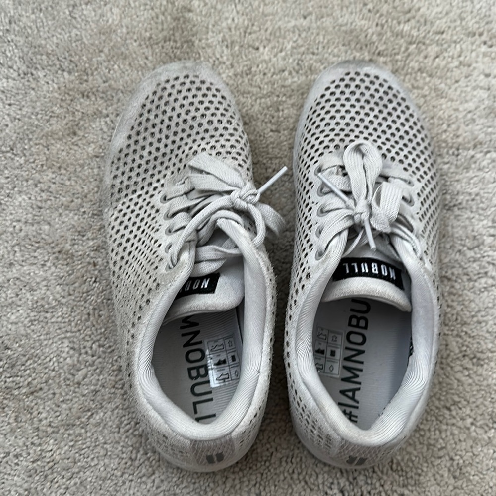 Women’s No Bull trainers